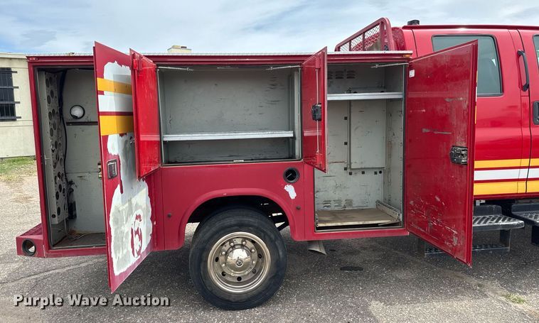 image for item EO0666 2009 Chevrolet C5500 Crew Cab utility / service truck