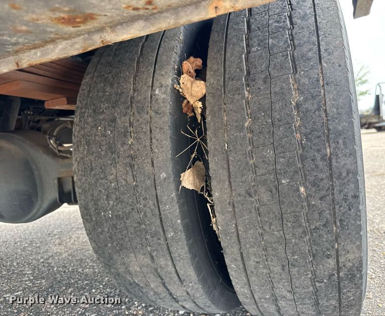 image for item EO0666 2009 Chevrolet C5500 Crew Cab utility / service truck