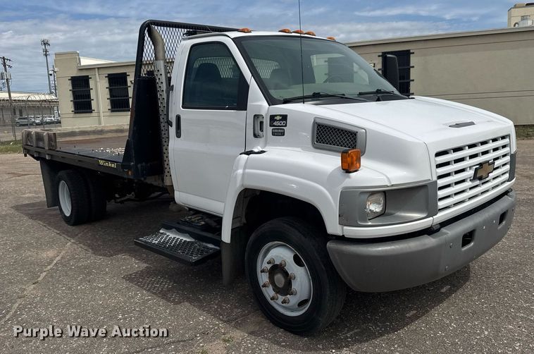 image for item EO0667 2005 Chevrolet  C4500 flatbed truck