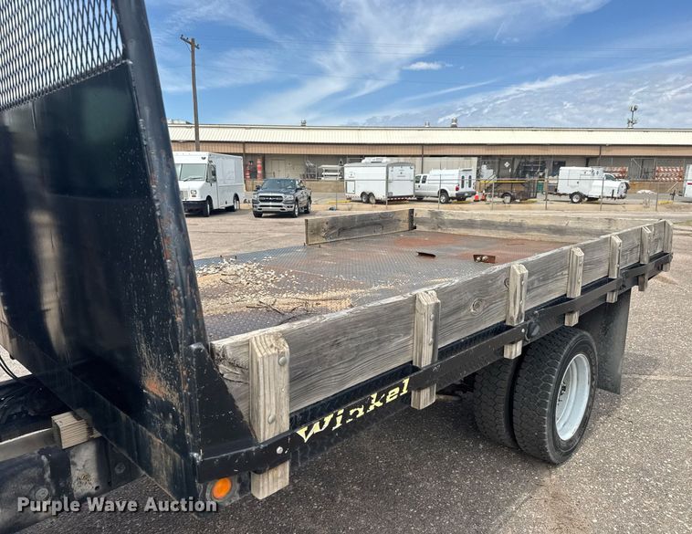 image for item EO0667 2005 Chevrolet  C4500 flatbed truck