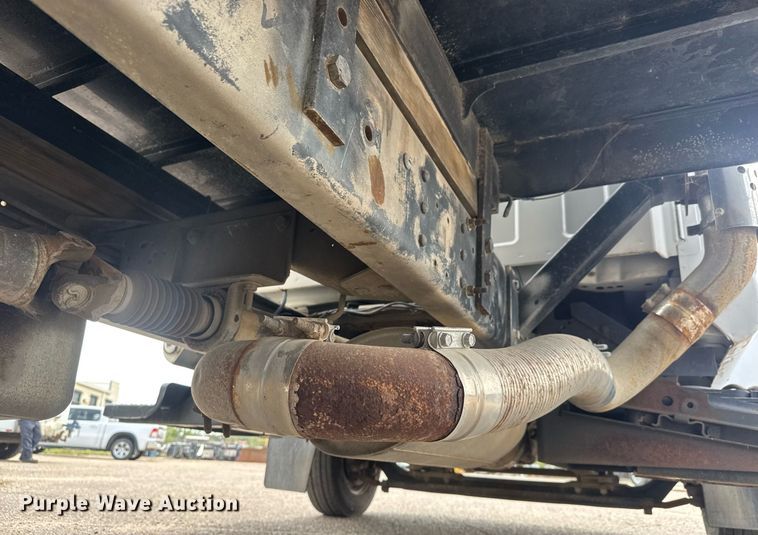 image for item EO0667 2005 Chevrolet  C4500 flatbed truck