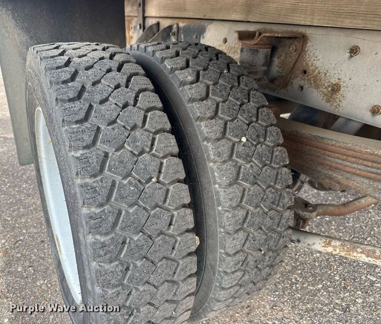 image for item EO0667 2005 Chevrolet  C4500 flatbed truck