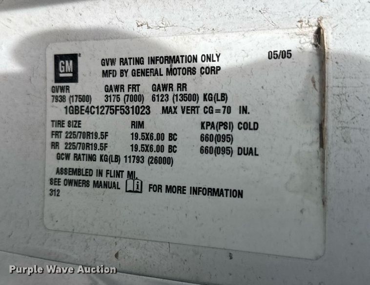 image for item EO0667 2005 Chevrolet  C4500 flatbed truck