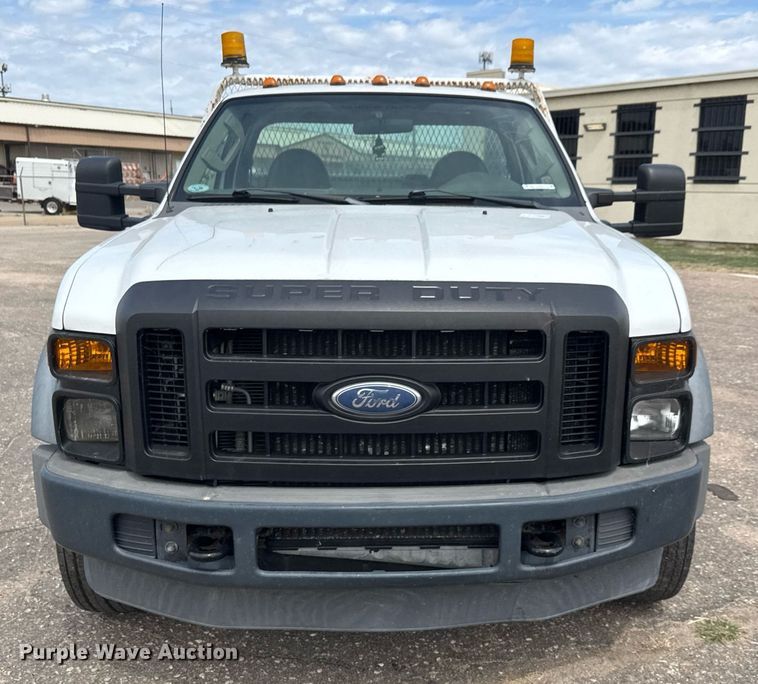 image for item EO0668 2008 Ford F450 Super Duty flatbed truck