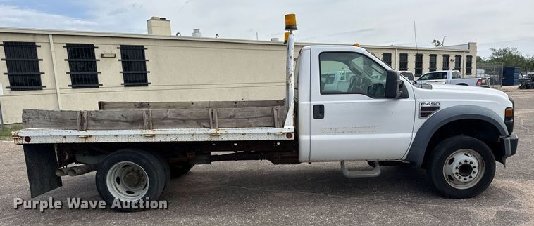 image for item EO0668 2008 Ford F450 Super Duty flatbed truck
