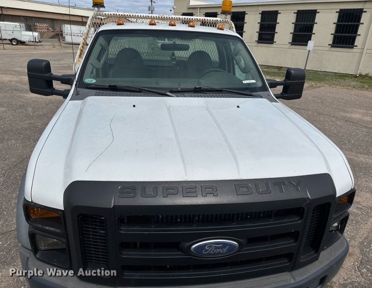 image for item EO0668 2008 Ford F450 Super Duty flatbed truck