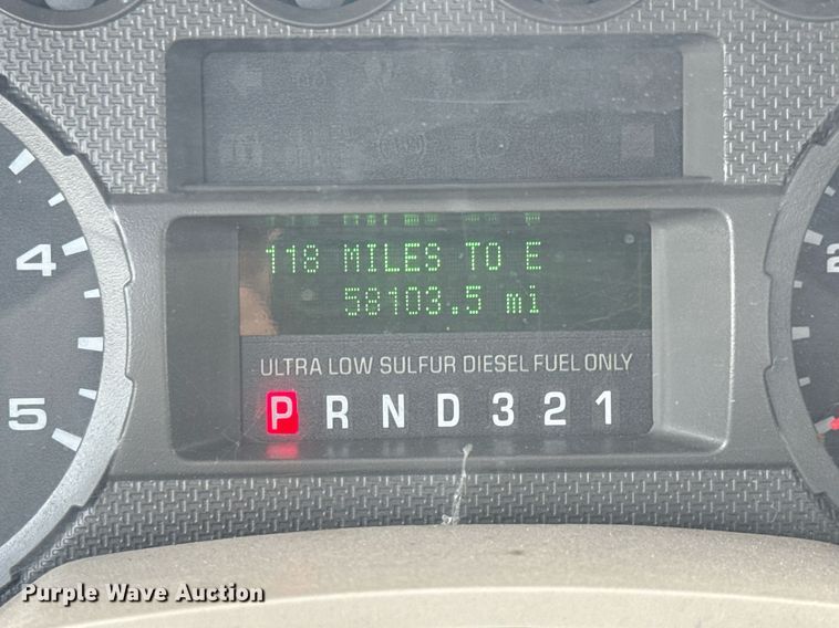 image for item EO0668 2008 Ford F450 Super Duty flatbed truck