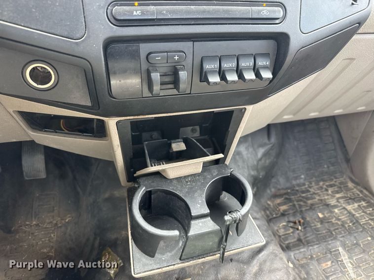 image for item EO0668 2008 Ford F450 Super Duty flatbed truck