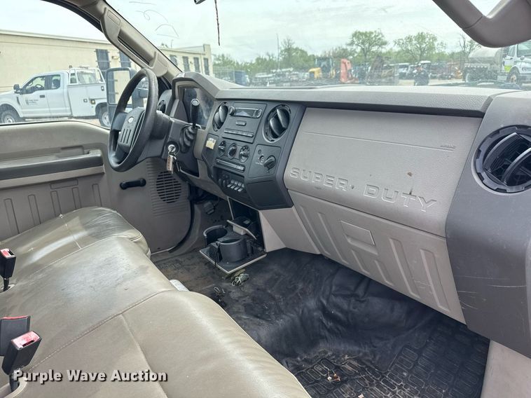 image for item EO0668 2008 Ford F450 Super Duty flatbed truck