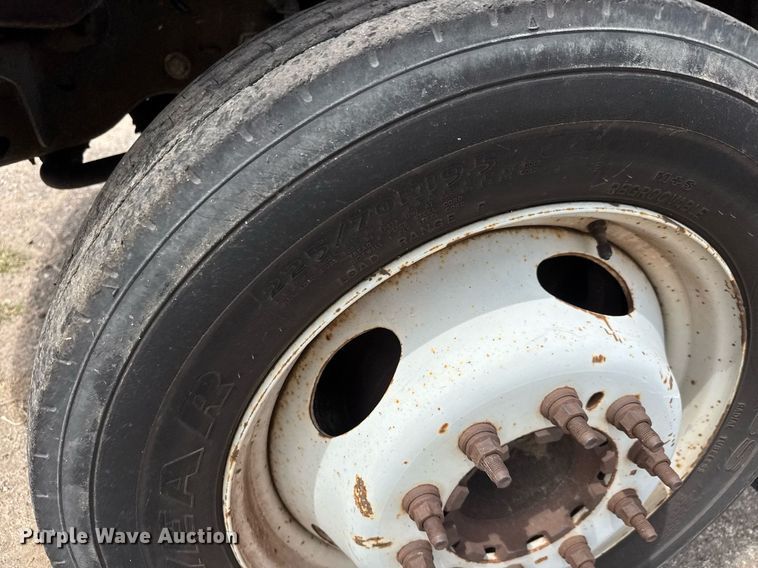 image for item EO0668 2008 Ford F450 Super Duty flatbed truck