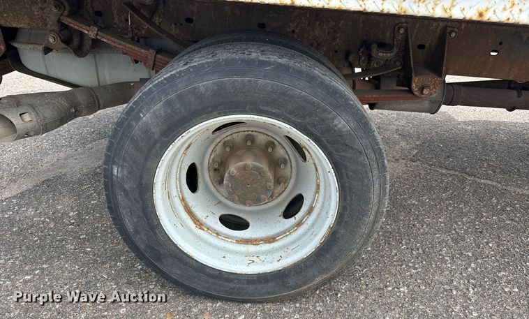 image for item EO0668 2008 Ford F450 Super Duty flatbed truck