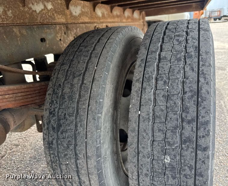 image for item EO0668 2008 Ford F450 Super Duty flatbed truck