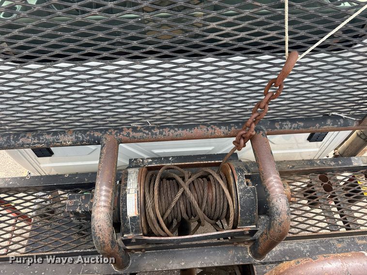 image for item EO0671 2009 International DuraStar 4300 dump flatbed truck