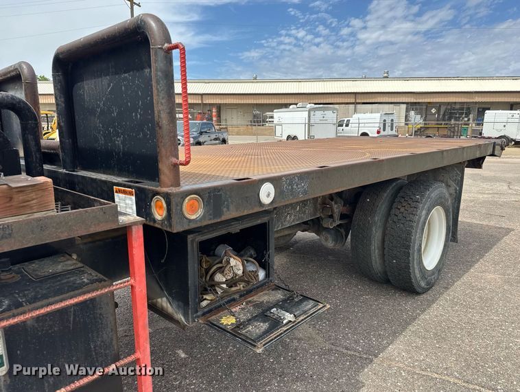 image for item EO0671 2009 International DuraStar 4300 dump flatbed truck