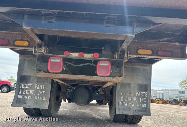 image for item EO0671 2009 International DuraStar 4300 dump flatbed truck