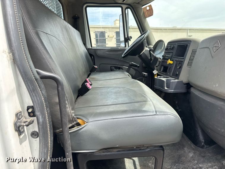 image for item EO0671 2009 International DuraStar 4300 dump flatbed truck