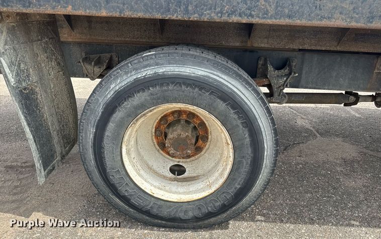 image for item EO0671 2009 International DuraStar 4300 dump flatbed truck