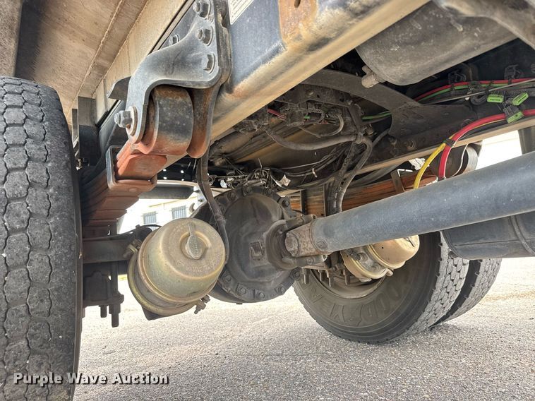 image for item EO0672 2014 Freightliner Business Class M2 tank truck