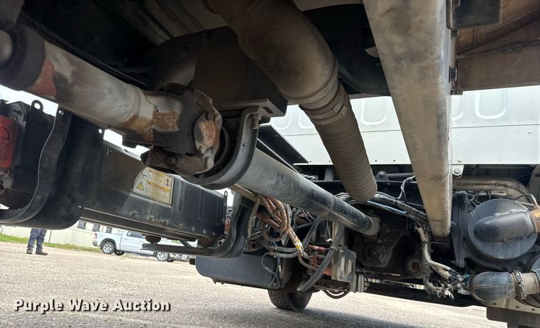 image for item EO0672 2014 Freightliner Business Class M2 tank truck