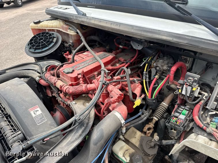 image for item EO0672 2014 Freightliner Business Class M2 tank truck