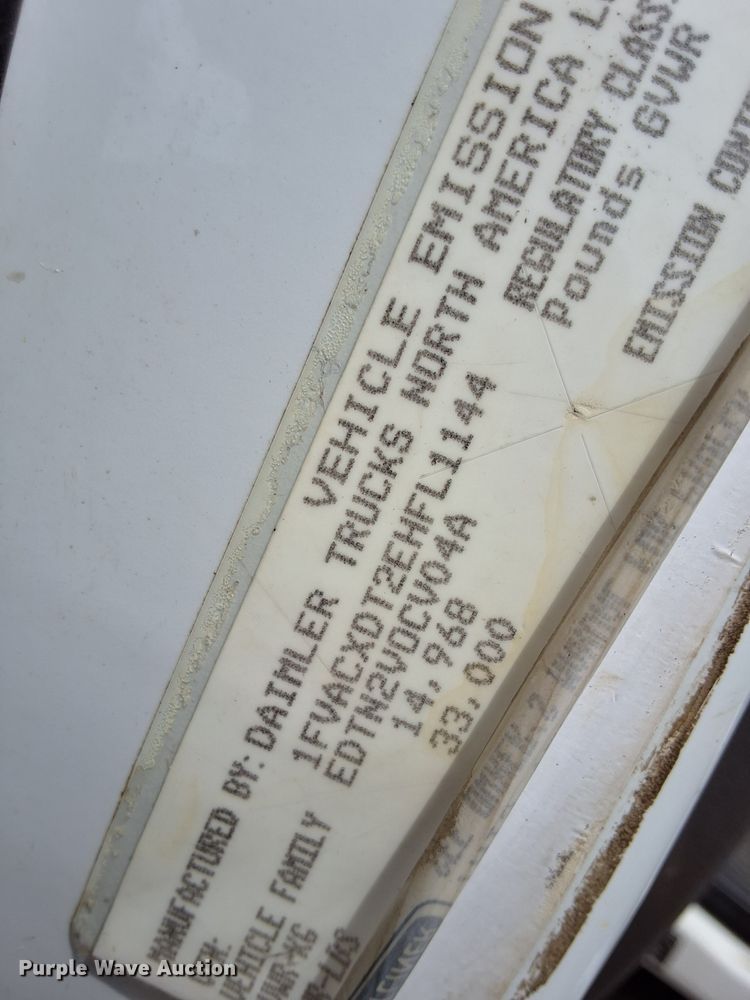 image for item EO0672 2014 Freightliner Business Class M2 tank truck