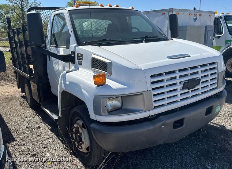 image for item EO0674 2008 Chevrolet C4500 flatbed truck