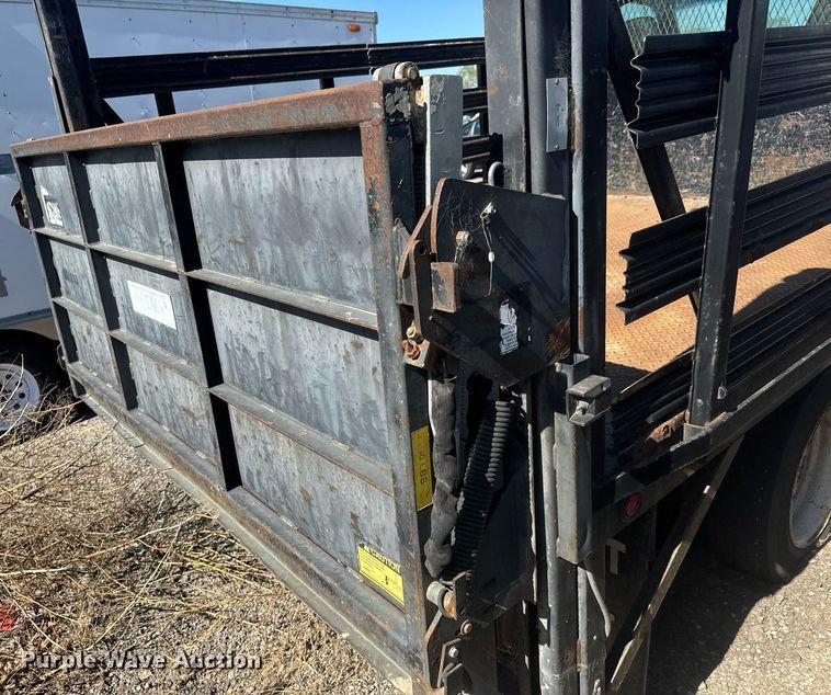 image for item EO0674 2008 Chevrolet C4500 flatbed truck