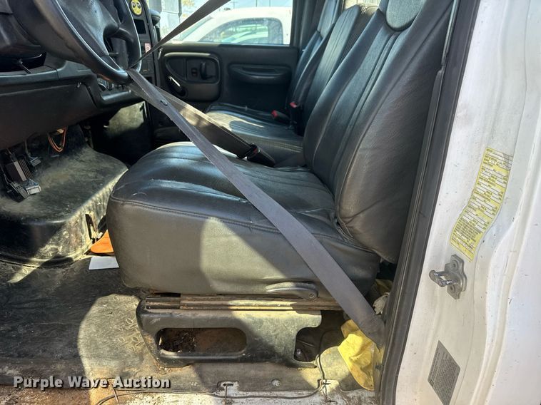 image for item EO0674 2008 Chevrolet C4500 flatbed truck