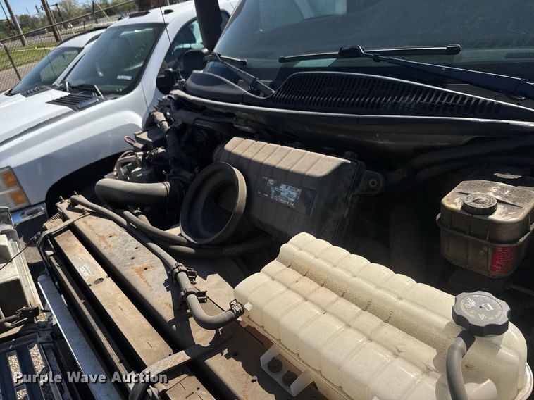 image for item EO0674 2008 Chevrolet C4500 flatbed truck