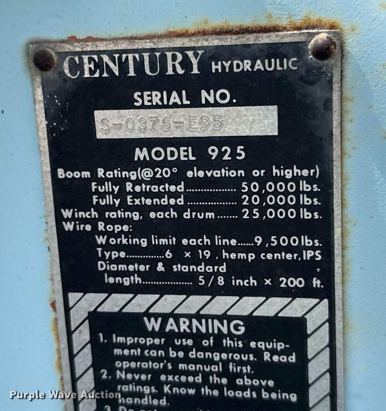 image for item EO0675 1996 International 4900 tow truck