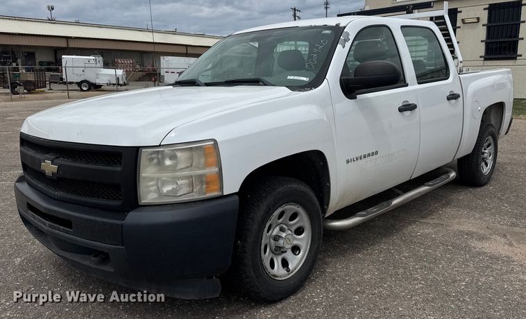 image for item EO0678 2011 Chevrolet Silverado 1500  Crew Cab pickup truck