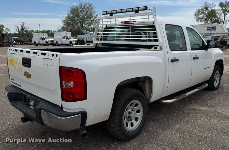 image for item EO0678 2011 Chevrolet Silverado 1500  Crew Cab pickup truck