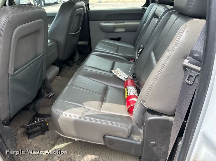 image for item EO0678 2011 Chevrolet Silverado 1500  Crew Cab pickup truck