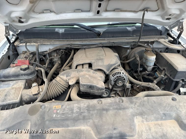 image for item EO0678 2011 Chevrolet Silverado 1500  Crew Cab pickup truck