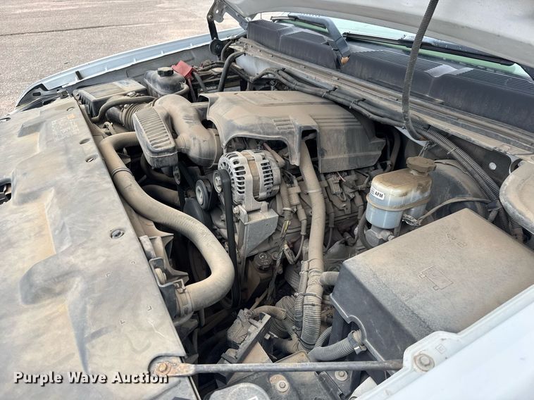 image for item EO0678 2011 Chevrolet Silverado 1500  Crew Cab pickup truck