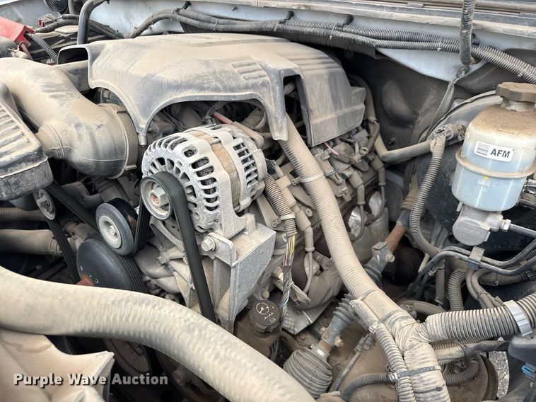 image for item EO0678 2011 Chevrolet Silverado 1500  Crew Cab pickup truck