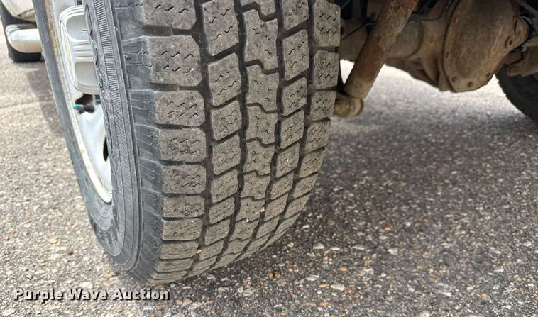 image for item EO0678 2011 Chevrolet Silverado 1500  Crew Cab pickup truck