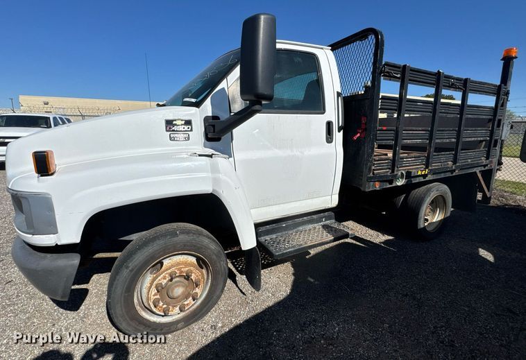image for item EO0680 2008 Chevrolet C4500 flatbed truck