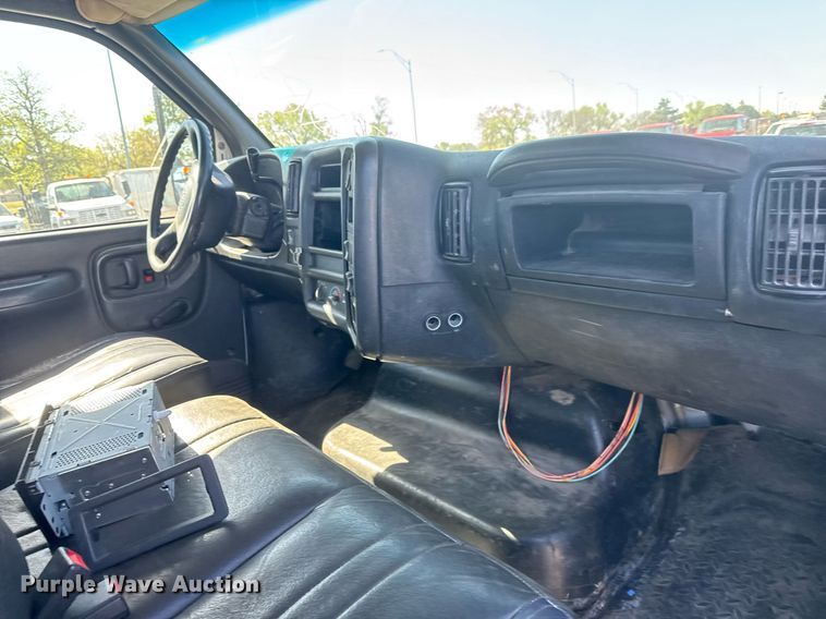 image for item EO0680 2008 Chevrolet C4500 flatbed truck