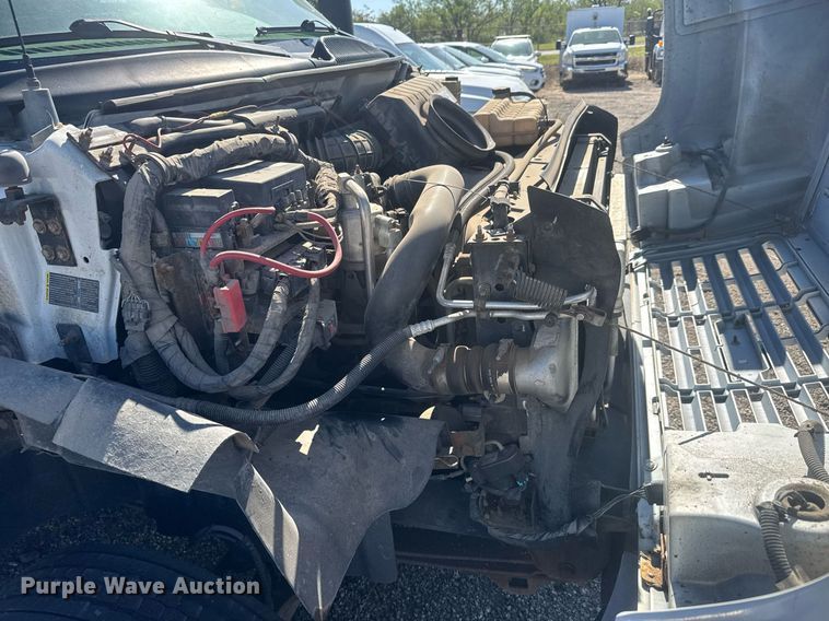 image for item EO0680 2008 Chevrolet C4500 flatbed truck