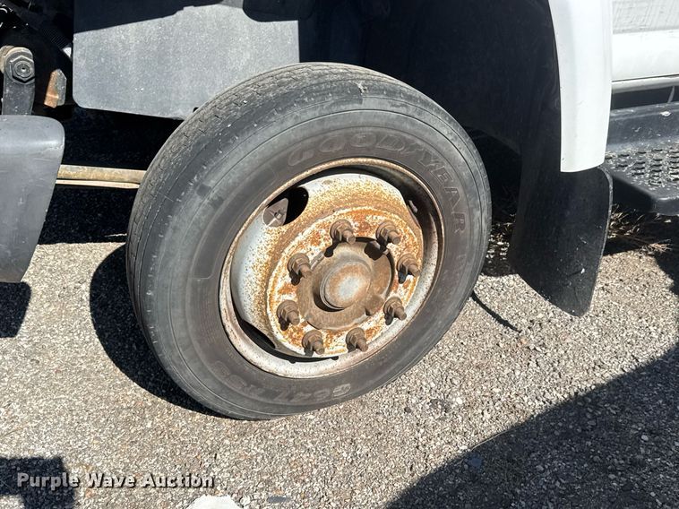 image for item EO0680 2008 Chevrolet C4500 flatbed truck