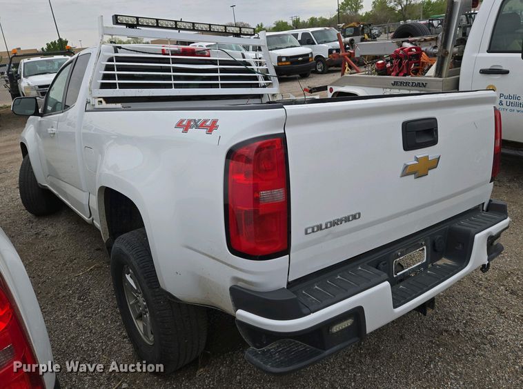 image for item EO0691 2016 Chevrolet Colorado Ext. Cab pickup truck