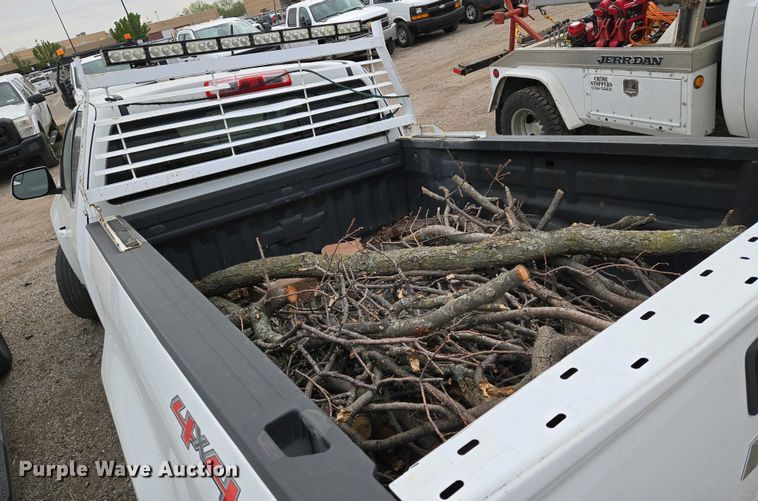 image for item EO0691 2016 Chevrolet Colorado Ext. Cab pickup truck
