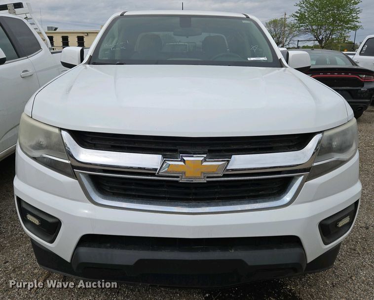 image for item EO0692 2017 Chevrolet Colorado Crew Cab pickup truck