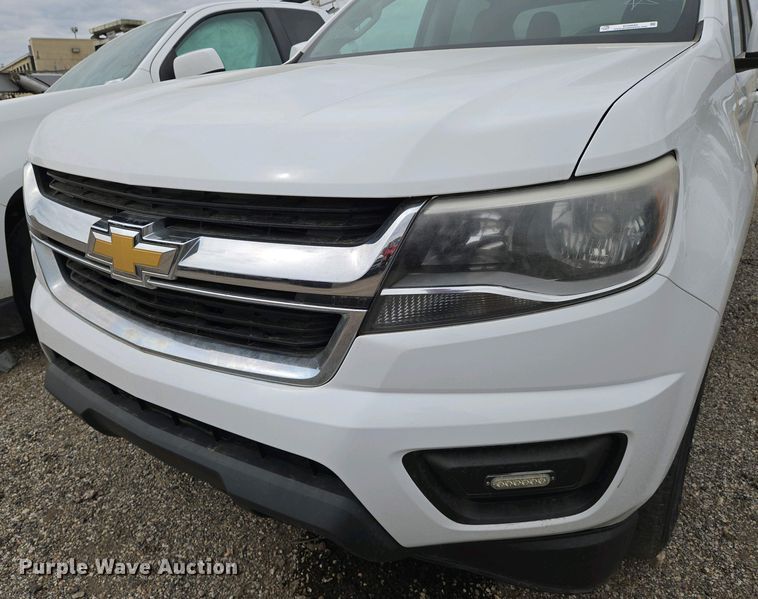 image for item EO0692 2017 Chevrolet Colorado Crew Cab pickup truck