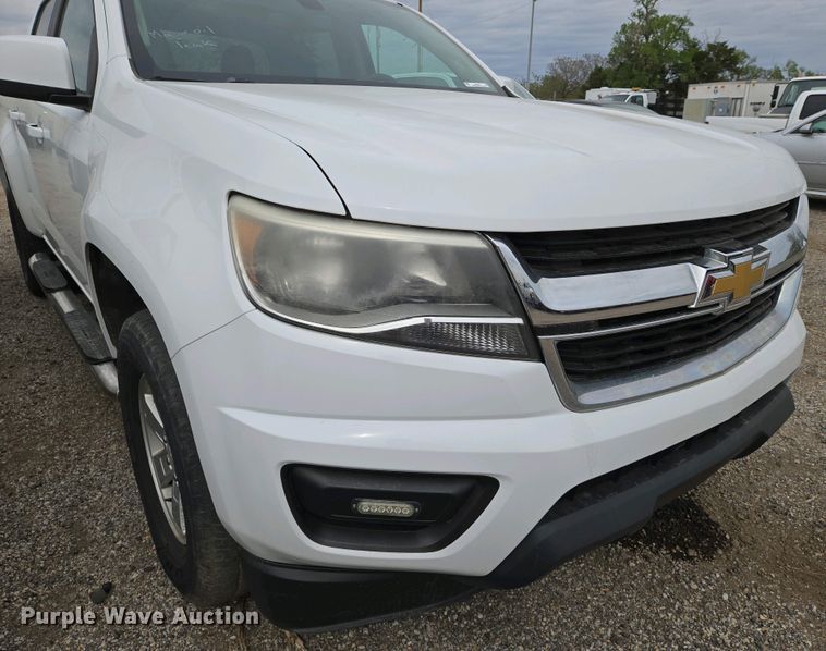 image for item EO0692 2017 Chevrolet Colorado Crew Cab pickup truck