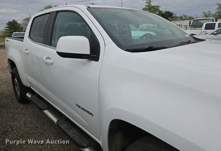 image for item EO0692 2017 Chevrolet Colorado Crew Cab pickup truck