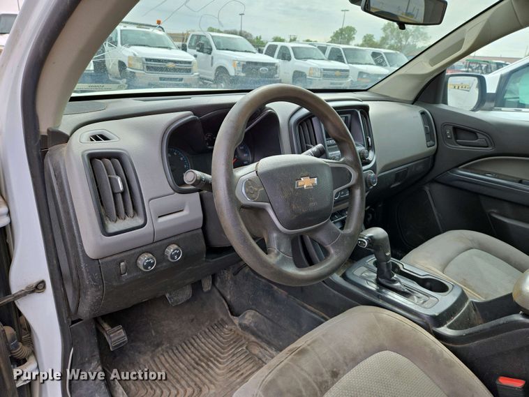 image for item EO0692 2017 Chevrolet Colorado Crew Cab pickup truck