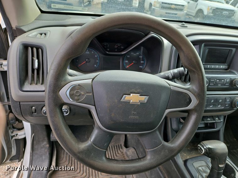 image for item EO0692 2017 Chevrolet Colorado Crew Cab pickup truck