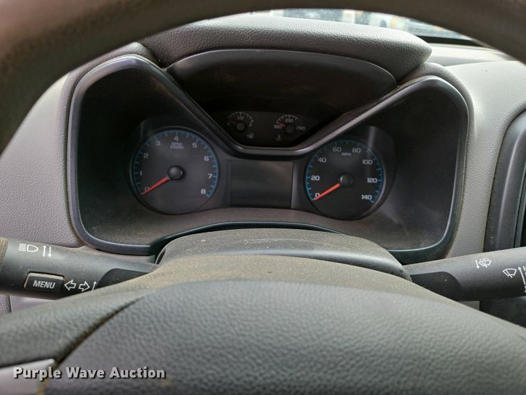 image for item EO0692 2017 Chevrolet Colorado Crew Cab pickup truck